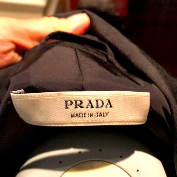 ❤️❤️Prada lightly padded nylon trench coat - Picture 3 of 11